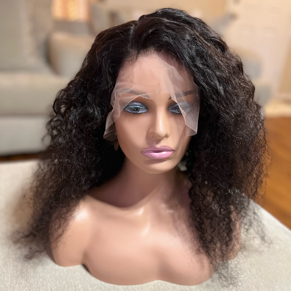 Wig - Picture 3 of 5
